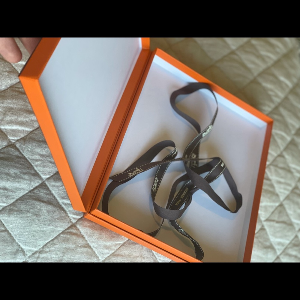 Hermes flip top orange box